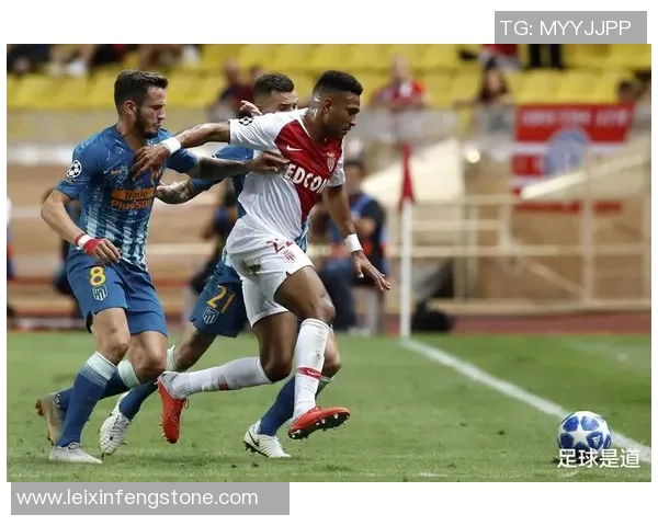 中超精彩对决巴黎圣日耳曼与里昂激战成平局帽子戏法引发热烈反响