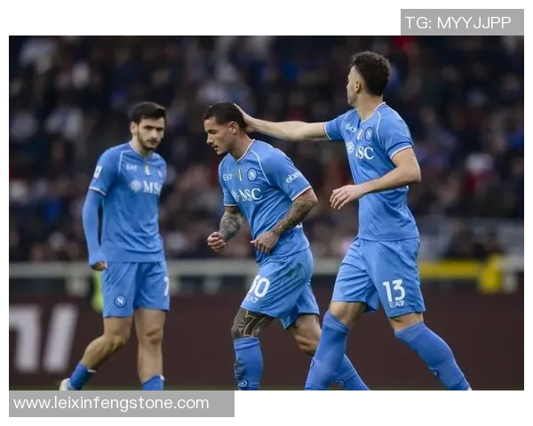 那不勒斯惊险逆转马竞足总杯激战补时进球引爆全场热情